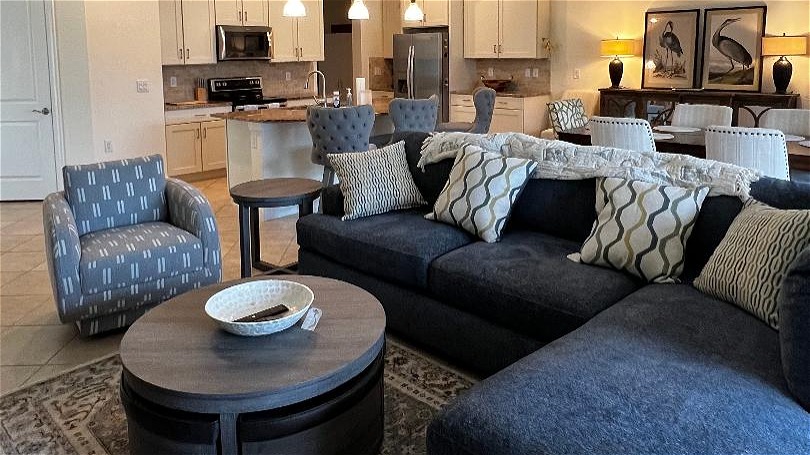 Listing# 11 Property Photo